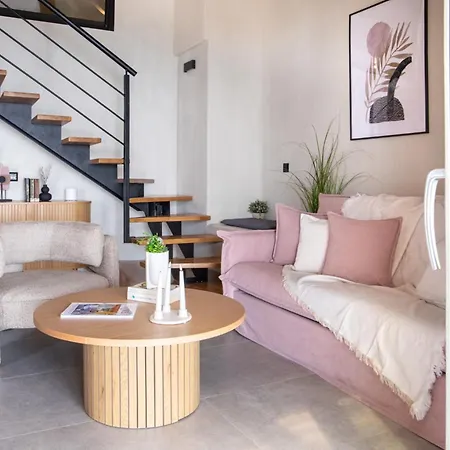 Aquanera - Sunrise View Retreat With Private Pool- 5 Minutes From The Beach- By Mana Gers * Agioi Saranta